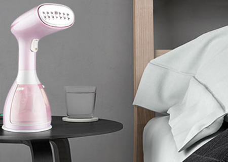 熨斗作為小家電，使用頻率高，但在使用熨斗時(shí)要注意以下幾個(gè)方面